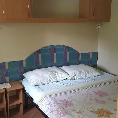 Bungalo 호텔 부젯 외부 사진
